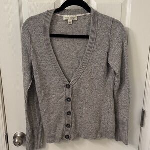 Banana Republic Gray V-Neck Ribbed Button Cardigan